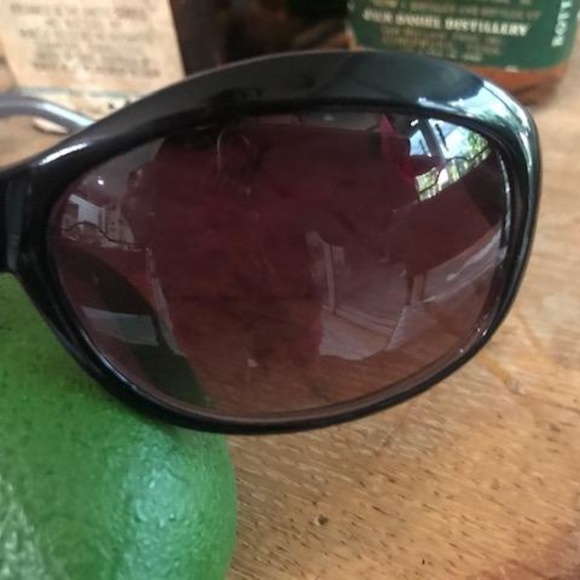 BETSEY JOHNSON Raven Badged UV Sunglasses 36 main image 4